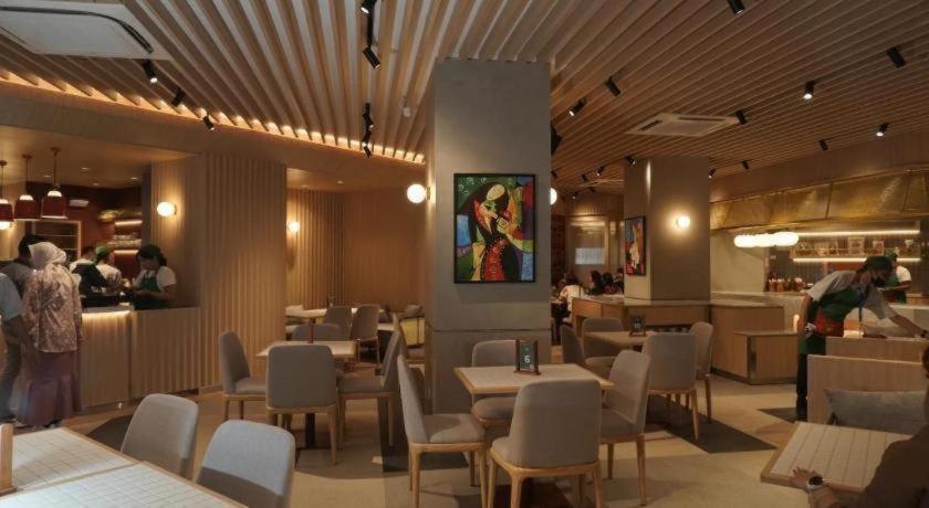New Hollywood Hotel Пеканбару Екстериор снимка